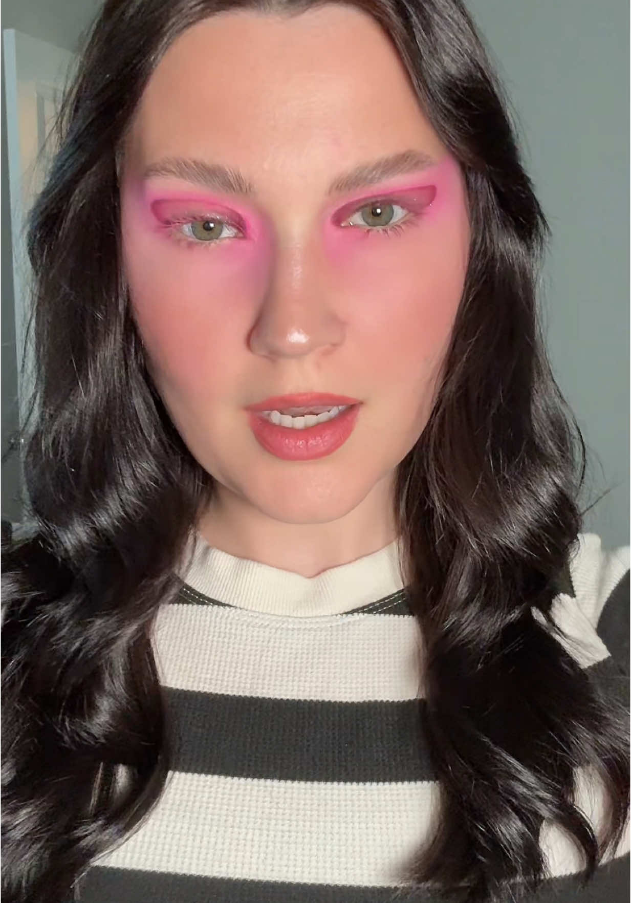 The bane of my existence is the fact that my eyes are two different shapes😭😭 symmetry is so hard LOL #makeup #graphicliner #graphiclinermakeupinspo #graphiclinermakeup #creative #creativemakeup 
