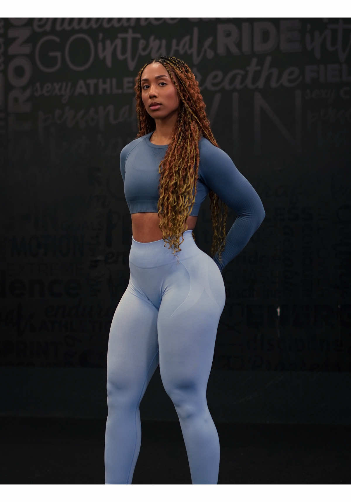 Let’s work😈 // outfit is from @Women‘s Best 
