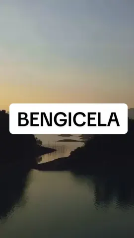 Bangicela English lyrics #bangicela #gospel #afrohouse #amapiano #mawhoo #gl_ceejay #jazzworx #lyricsvideo #lyrics_songs #sunset #dawn 