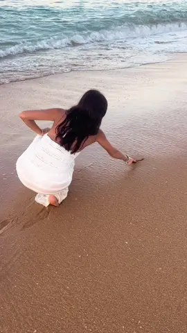 Happy birthday to me!! #birthdaygirl #sweet16 #beachvibes #oceanbirthday 