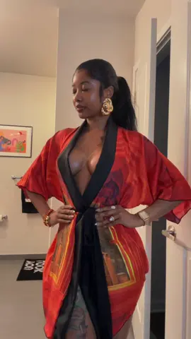 this my favorite robe now ✨🐅❤️‍🔥💎 link in bio #fypシ #loungewear #kimono #silkrobe 