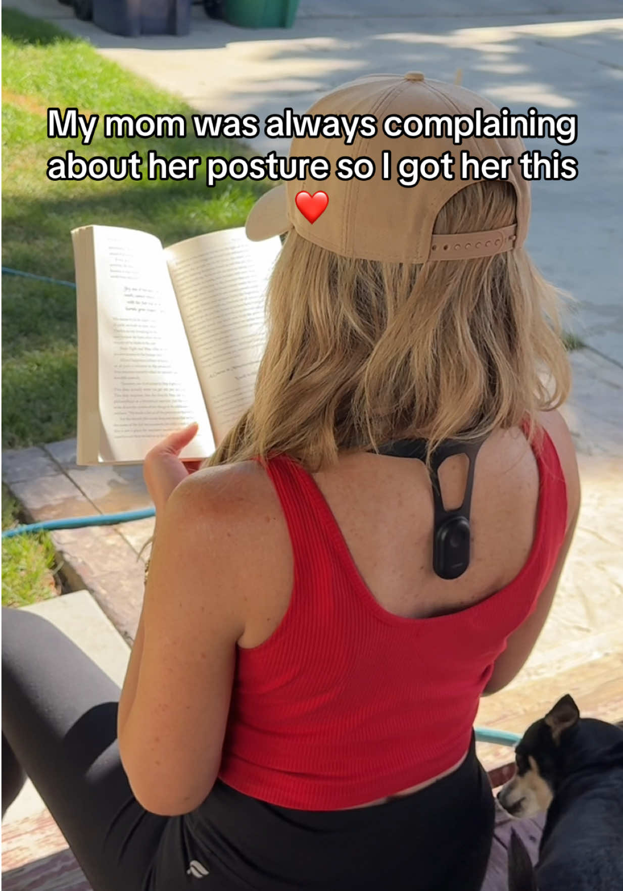 Preventing one hunchback at a time. ❤️🥹 #creatorsearchinsights #posture #aging #backpain #tiktokmademebuyit 