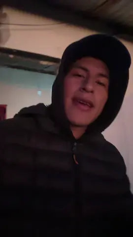 Esta canción está dedicada para mi   Y para los que no tienen papá y mamita 😭 es triste la vida sin papá y mamá 😭💔😭
