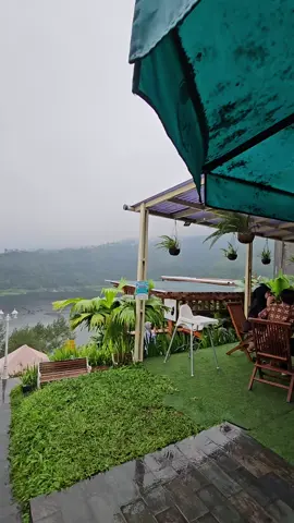 #explorewonosobo #kabutdieng #wisataindonesia #jalanjalan #pesonaindonesia #dinginbanget #tempatwisata #liburan #sunriseindonesia #gunung #pemandangan #indahbanget #exploreindonesia
