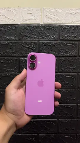 duh emang keren banget nih iphone 16 #review #iphone #apple #iphone16 #pink #techtok 