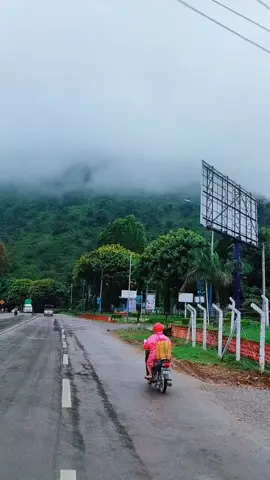 #ကြင်နာသူ ကိုယ့်အနား ရှိစဥ်ခါ #အရာရာဟာ လှပနေသလိုပါ  #သီချင်းချစ်သူများအတွတ်☺️🎼🎵🎶 #တောင်ကြီးမြို့တနေရာ 