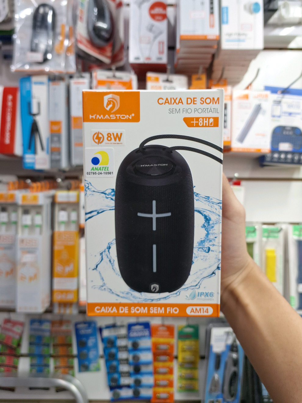 🎶 Caixa de Som Sem Fio H'maston AM14 🎶 Som potente de 8W, até +8 horas de música sem parar! ✅ Portátil e resistente à água (IPX6) ✅ Ideal pra praia, churrasco ou rolê com os amigos ✅ Conexão Bluetooth sem complicação ✅ Design moderno com botões em destaque 💥 Qualidade e custo-benefício de verdade! Leve sua vibe pra onde quiser! Disponível aqui na loja 💥 #Hmaston #caixadesom 