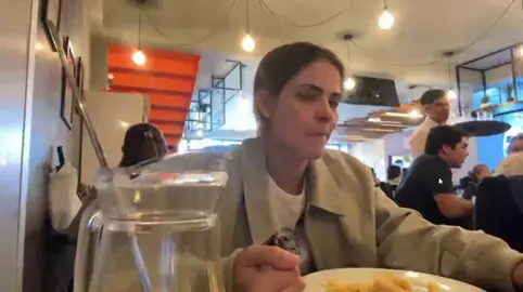 STREAMER ESPAÑOLA MENOSPRECIA AL PERÚ #nochedorada #lavelada #zeein #kickperu #peru 