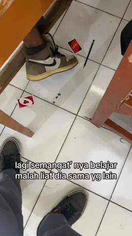 #lewatberanda 