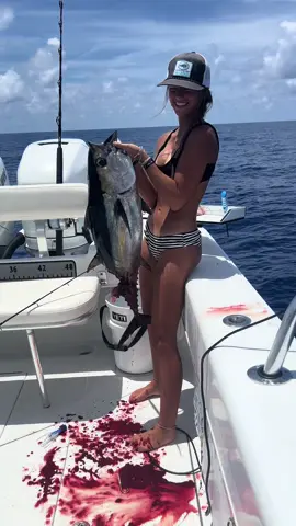 😉😉 #fishing #girlsfishing #gaggrouper #tuna #florida #girlsfishingoftiktok #offshorefishing #tarponfishing