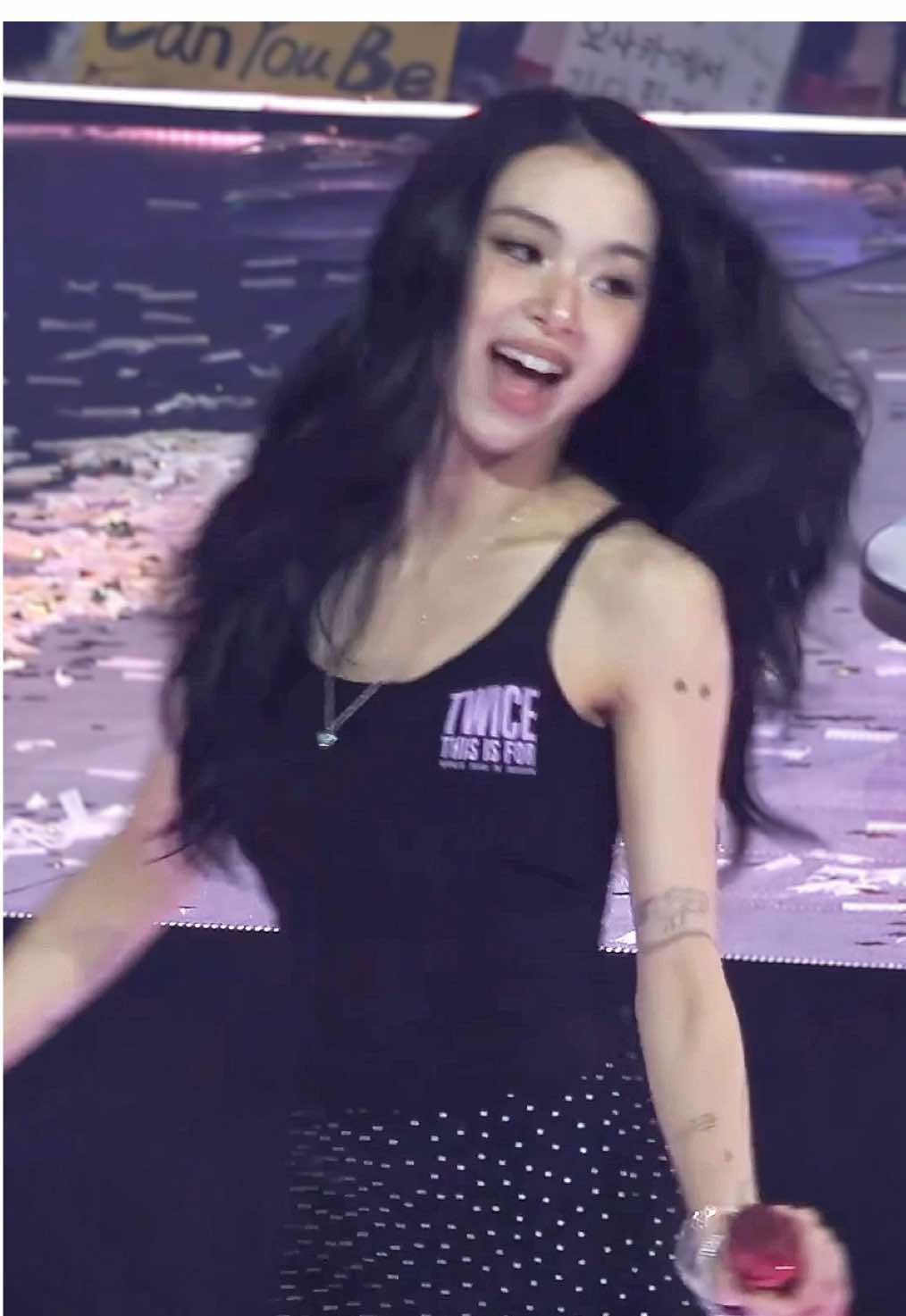 Her smile could light up a whole arena 🥰💕 TWICE THIS IS FOR WORLD TOUR IN INCHEON D2 #THISISFOR_SK_ONCE_D2 #TWICE_THISISFOR_WORLD_TOUR  ✧･ﾟ: *･ﾟ✧ ﾟ: *･ﾟ✧ ﾟ: *･ﾟ✧ ﾟ: *･ﾟ✧ 🍓 TAGS: #chaeyoung #twice #inmyroom #once #채영 #트와이스 #kpop #cute #fancam Thanks to @/ROYALMARCH  on YT for this fancam