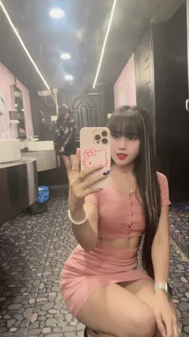 #မြင်ပါများပီးချစ်ကျွမ်းဝင်အောင်လို့🤒🖤 #viewတေရှယ်ကျ #foryoupage #foryou #thinkb4youdo #မျော်နေတဲ့❤လေးတွေအတွက် 