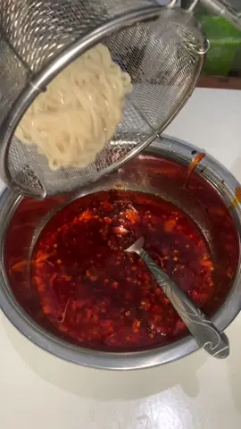 Mie Jebew Original 🔥🤤 #nyeblakmietehdewi #seblakviral #miejebewviral #banyuwangi #seblakmietehdewi #mainkanlevelmusesuaikemampuanmu 