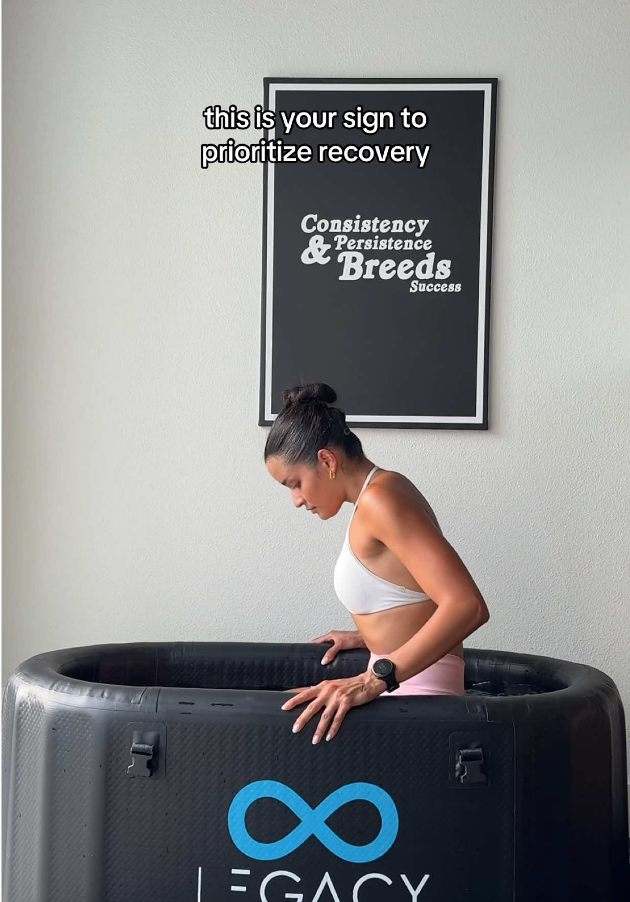 Slowly starting to love cold plunge ❄️ #recovery #fitnessmotivation 