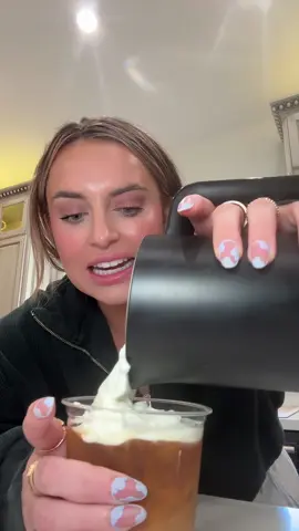 Protein COLD FOAM ?? They literally make it so easy for us 😭😭 sweet cream is so good #javvycoffee #protein #proffee #coffeetok #coffeetime #coffeerecipe #espressotiktok #homefinds #collagencreamer #collagen #coffeelover #tiktokmademebuyit #fyp #tiktokshopcreatorpicks @Javvy Coffee 