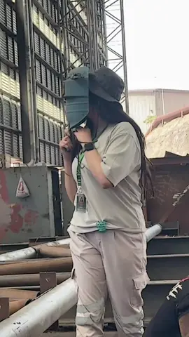 Diam menyusun rencana, bergerak salah semua😷 #weldermagang #JJCapCut #operatorcewek👷🏻‍♀️ #masukberandamuu #morowali_sulteng_bahodopi #fypシ゚viral🖤tiktok #operatorcraneindonesia #inovasimajujaya #kontraktormuda #helmkuningmorowali #weldertraining #CapCut 