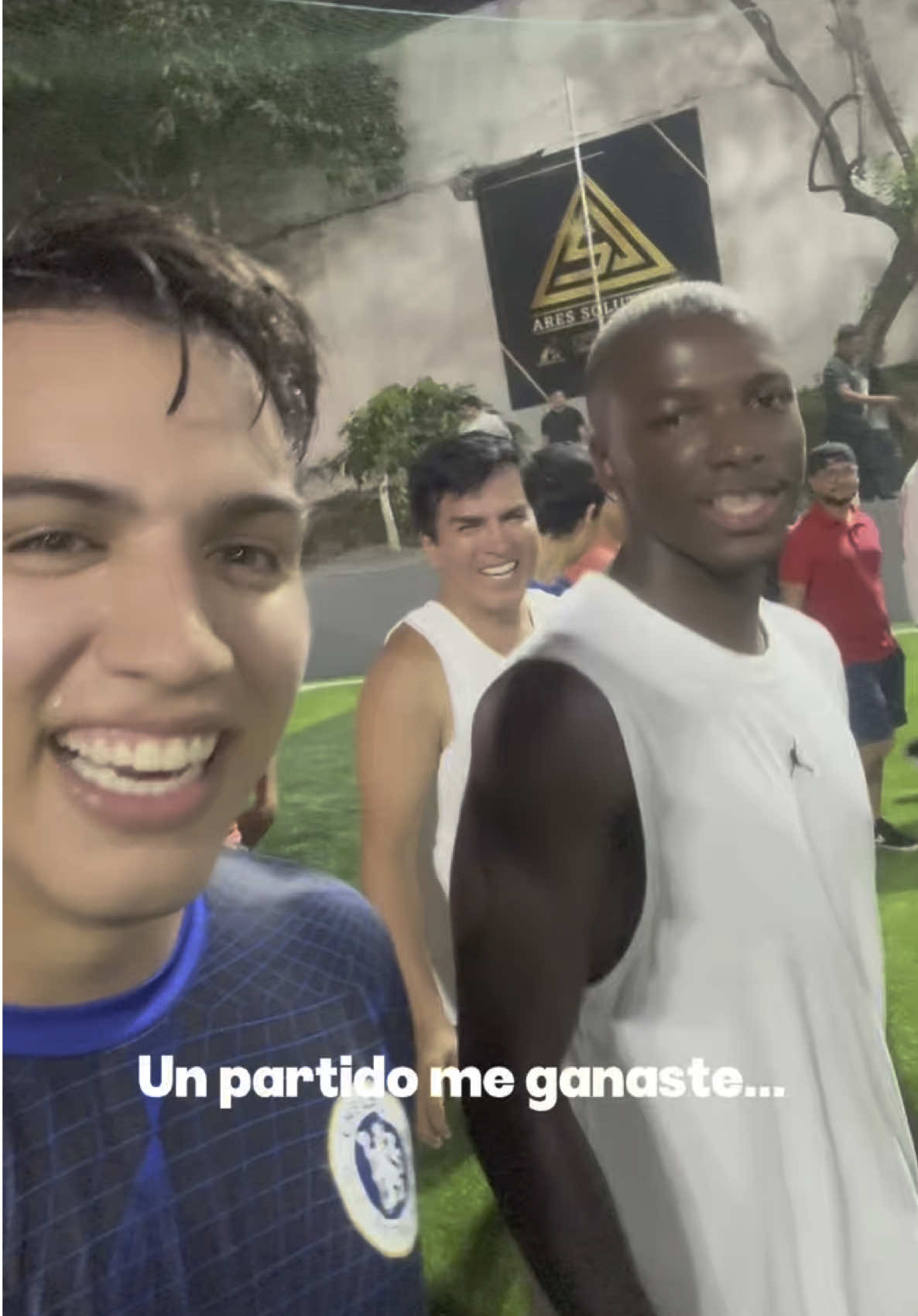 ¿Le di clases o me dió clases?  Buen partido crack @moises_caicedo5525  #santodomingo #MoisesCaicedo #DavidRivas 