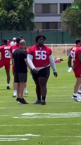 No one realizes that the Tampa Bay Buccaneers’ decision to sign Desmond Watson will inevitably bring them three unavoidable disasters!#desmondwatson#tiktok #celebrity #fyp #usa #us