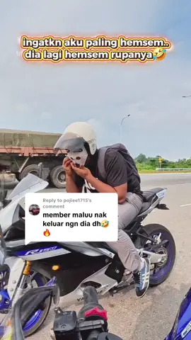 Replying to @pojiee1715 betul sangat..dia malu malu tapi mau😂😂#topengmukalawak #topenglucu #funnymask #hiburan #hiburantiktok @Stitch_Temerloh🐨 