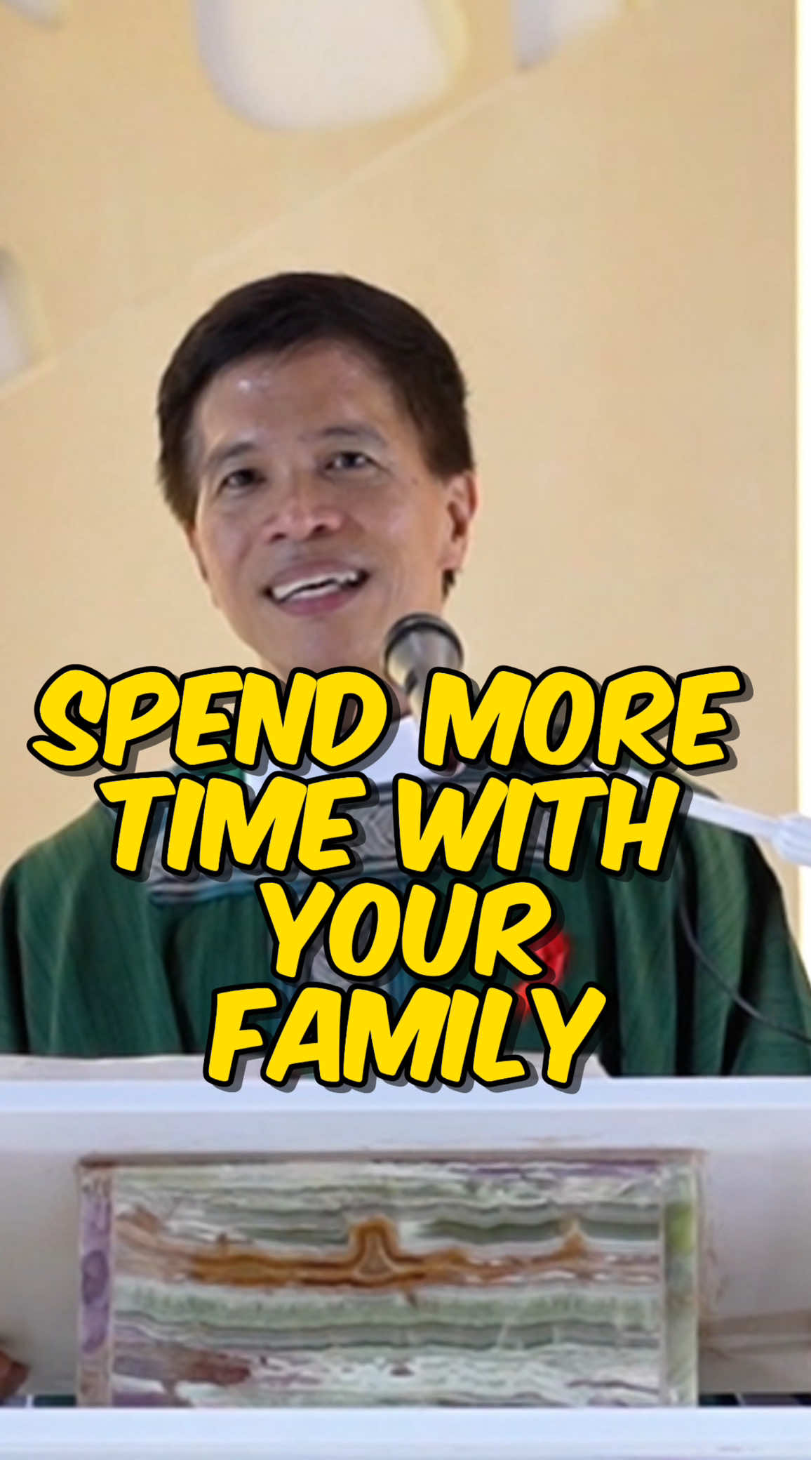 Kapag may oras para sa pamilya, may lugar ang puso sa kapayapaan at pagmamahalan. #frfidelroura #family #inspire #reflect 
