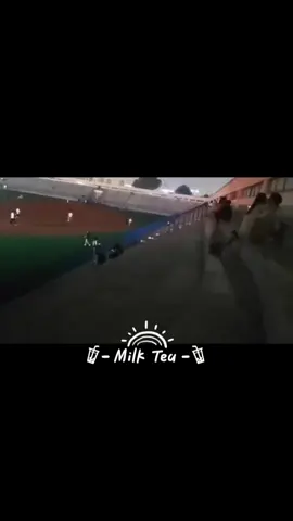 #眼睛与你对视的瞬间 