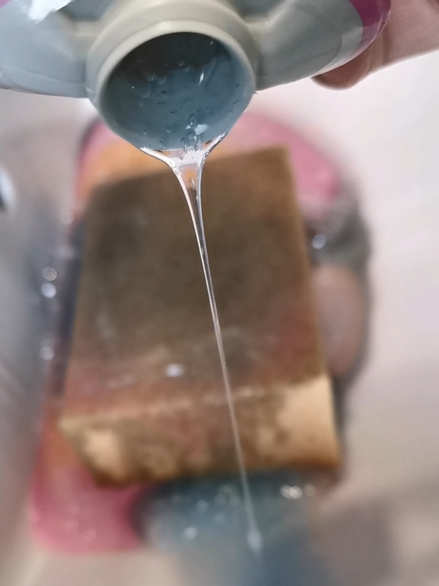 quiet... #fyp#CleanTok#cleantok101 #asmr#asmrsounds#Capcut #spongesqueezing#viral 