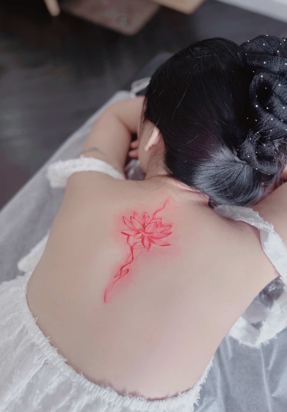 Mẫu xăm hoa sen sống lưng 🪷 #namink #tattoo #saigon 