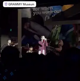 Nothing breaks like a Heart 💔 #damianodavid #grammymuseum #funnylittlefears #artist #performer #solo #🇺🇸 #nothingbreakslikeaheart 
