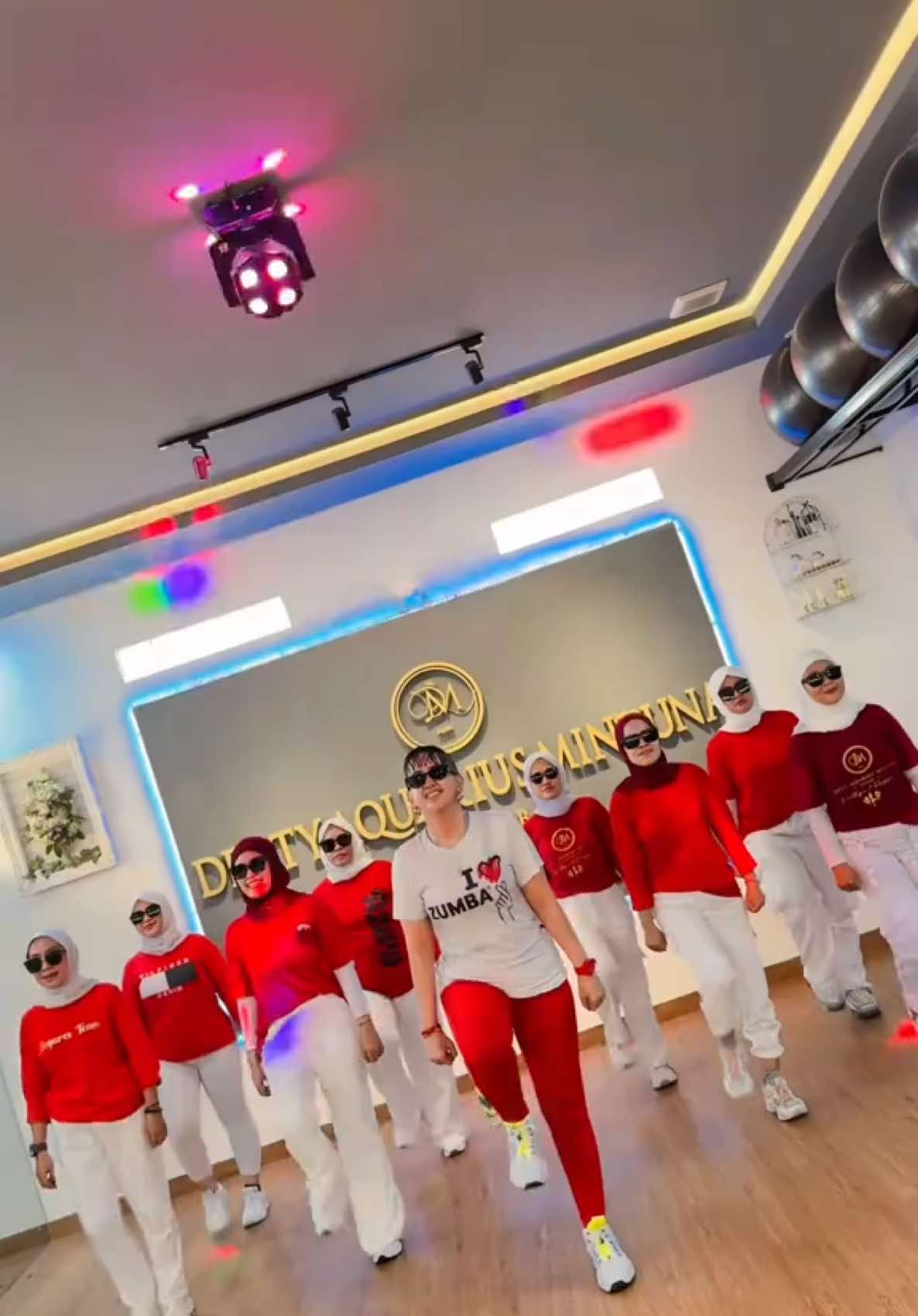 Full Video Di Youtube Yah .. Nama Youtube : Zin Detty ( D.a.m Fit Club ) #zindetty  #damfitclub  #zumbrewlitansquad  #fyp  #17agustus2025  #kemerdekaan  #merdeka  @dwiprasetyani90 @💫🇲🇨bilkris💜💫 @hayatinulvi @BUNDAKEY.❤️❤️ @carlyolif shop @dinnadinux's @Lisbet Sahate 