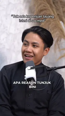 Tayang isteri di socmed