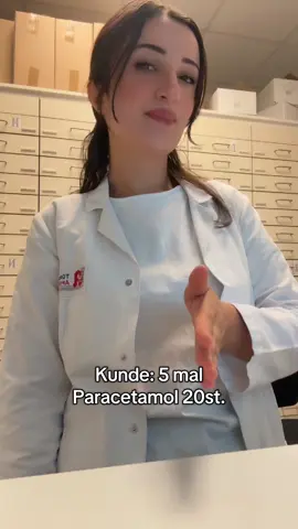 #apotheke #kunde #kunden #kundenservice #schmerz #schmerzfrei #schmerzen #paracetamol #kopfschmerzen #überdosierung #packung 