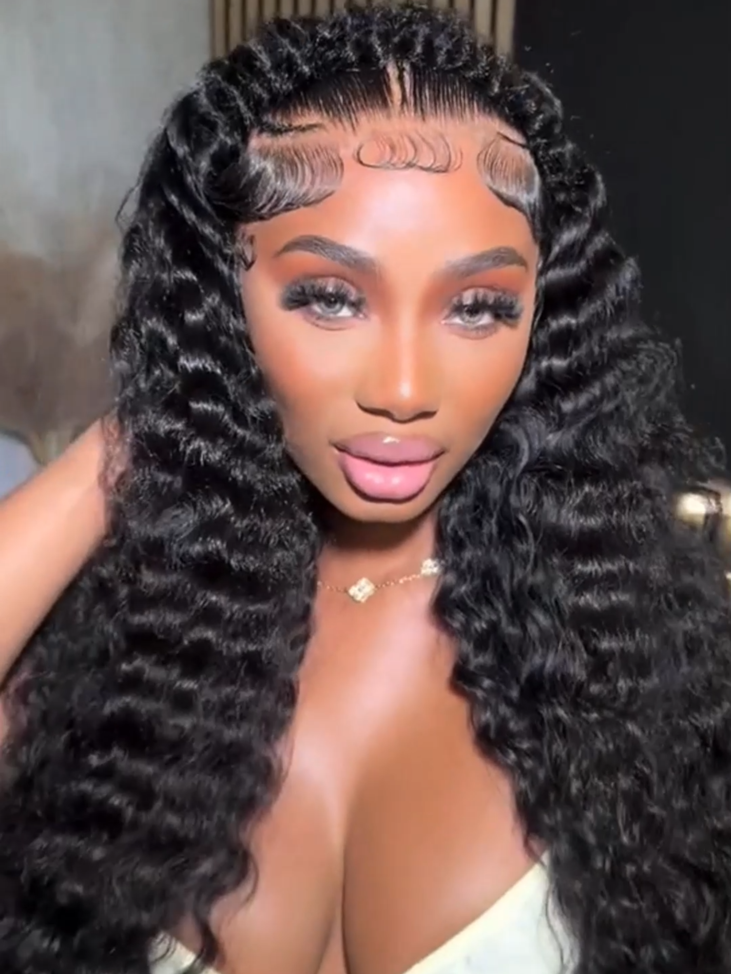 So cuteee, big curly hair kills me💓😍 #lollyhairstore #lollyhairofficail #wigsnatched #hairstyles #haircare #humanhair #hairtutorial #lollyhair #naturalhair #slayqueen #fashionstyle #foryou #summerhair #Summer #SummerFashion #beauty #fyp #wig #girl