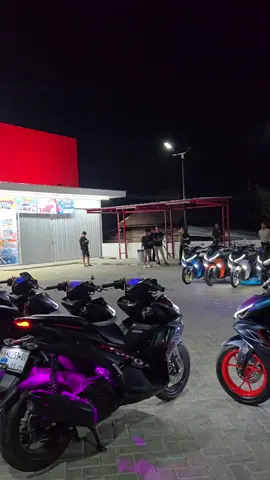 Pesona malam hari🥰🥰🥰#fyppppppppppppppppppppppp #foryou #yamaha #aerox155 #masukberandafyp #aeroxmodifikasi 