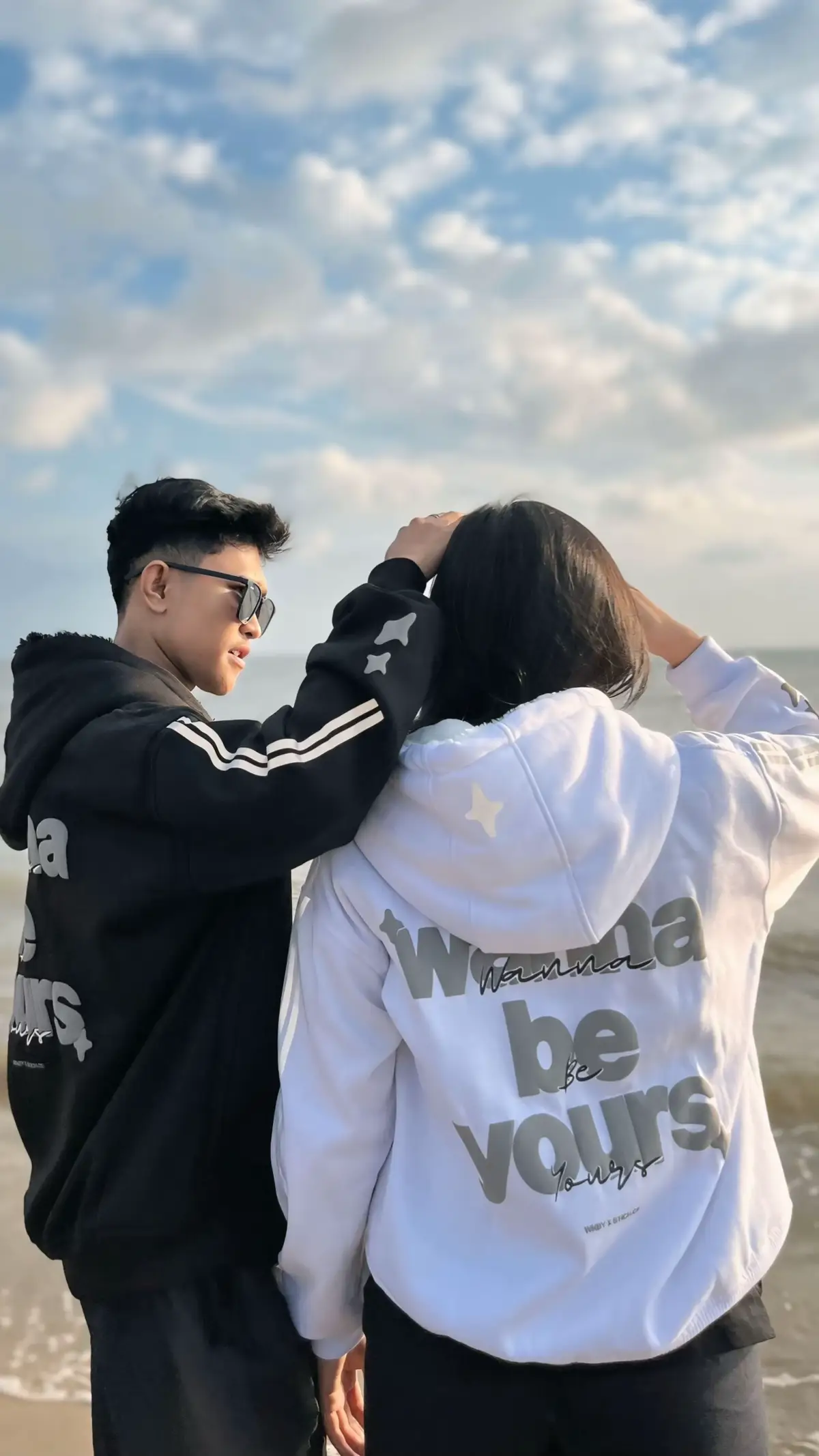 harus couple😋 #promomakangajian #hoodie #hoodieboxy #hoodiezipper #hoodieboxyfit #hoodieboxyoversize #hoodiekece #hoodiecewe #hoodiecowok #rekomendasi #AbdiSaputraSTORE #wannabeyours @WNBY 
