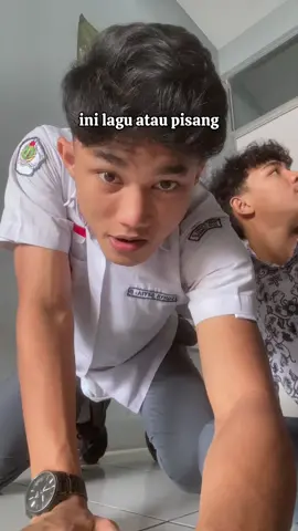 *pisau