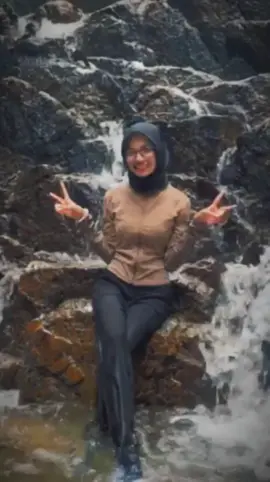 panas terik macam ni mandi sungai pun best #berandatiktok #bidadari #fyp #gadisdesa #modelling #gadismalaysia #glow2glow 