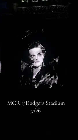 I MISS THEM 🥺😭💕 #mcr #mychemicalromance #dodgerstadium #theblackparade #welcometotheblackparade #gerardway #mikeyway #raytoro #frankiero 