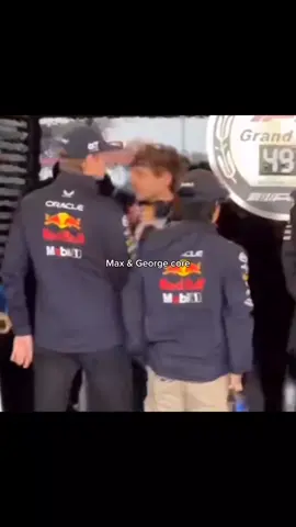 Russtappen 🙏🏼😍 (enemis to lovers ?) #russtappen #maxverstappen #georgerussell #f1 #formula1 #enemiestolovers #darkromance 