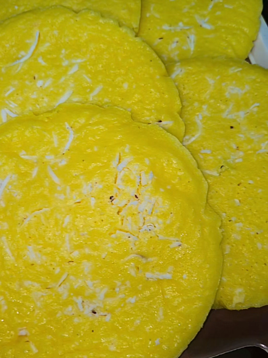 কেকের মতো নরম তুলতুলে তালের পিঠা,,,এতো মজা আম্মুর হাতের তালের পিঠা মাশাআল্লাহ মাশাআল্লাহ ❤️🤤।।। একমাত্র চট্টোগ্রামের মানুষেরাই  জানবে এই পিঠার স্বাদ কেমন? #viralvideo #foryou #fyp #foryoupage #tiktok #viraltiktok #viral #followerstiktok #everyone #pitha #views #unfrezzmyaccount #viral 