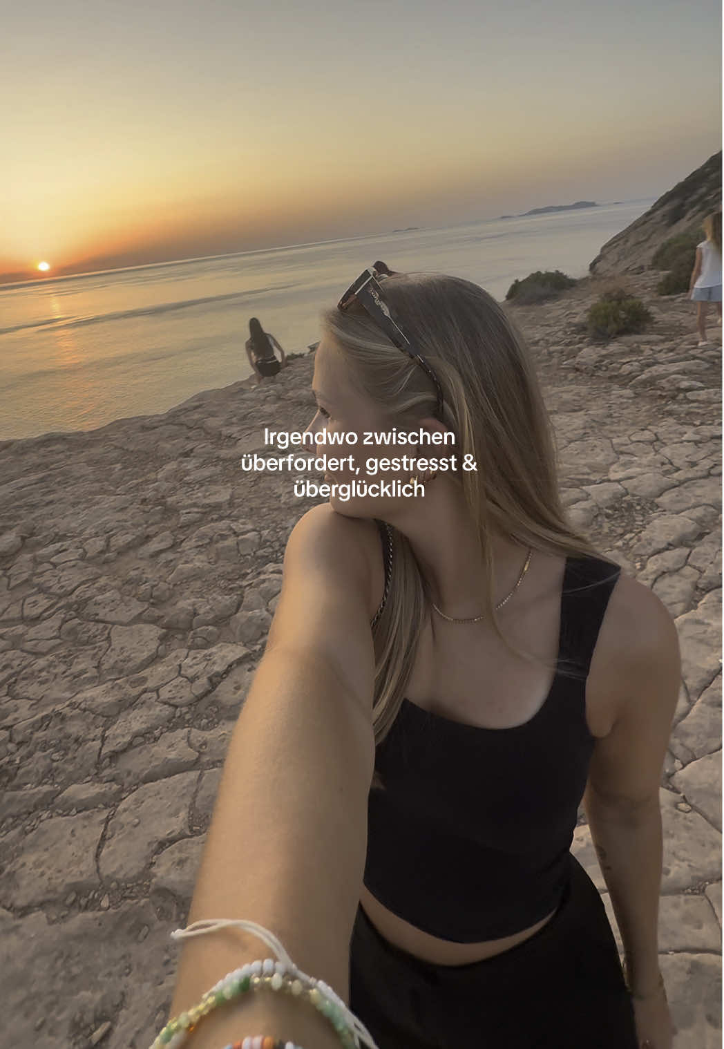 mit mitte 20 zukunftsängste haben <<< 🥹🥹🥹 aber yolo #yolo #zukunftsblick #helpagirlout #neuerabschnitt #liveyourbestlife #justhavefun #fyppp #yolooo #lol #fürdichpage #mitte 