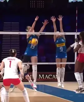 Bi fahrı#sarahfarh #keşfet #fypシ゚ #italy #keşfet @Türkiye Voleybol Federasyonu @TRT SPOR @TRT Spor Yıldız @VakıfBank SK 