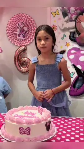 Cake prank #funny #kidsotiktok #toddlers #funnytoddlers #foryou #funnykid #funnyvideo #funnykids 