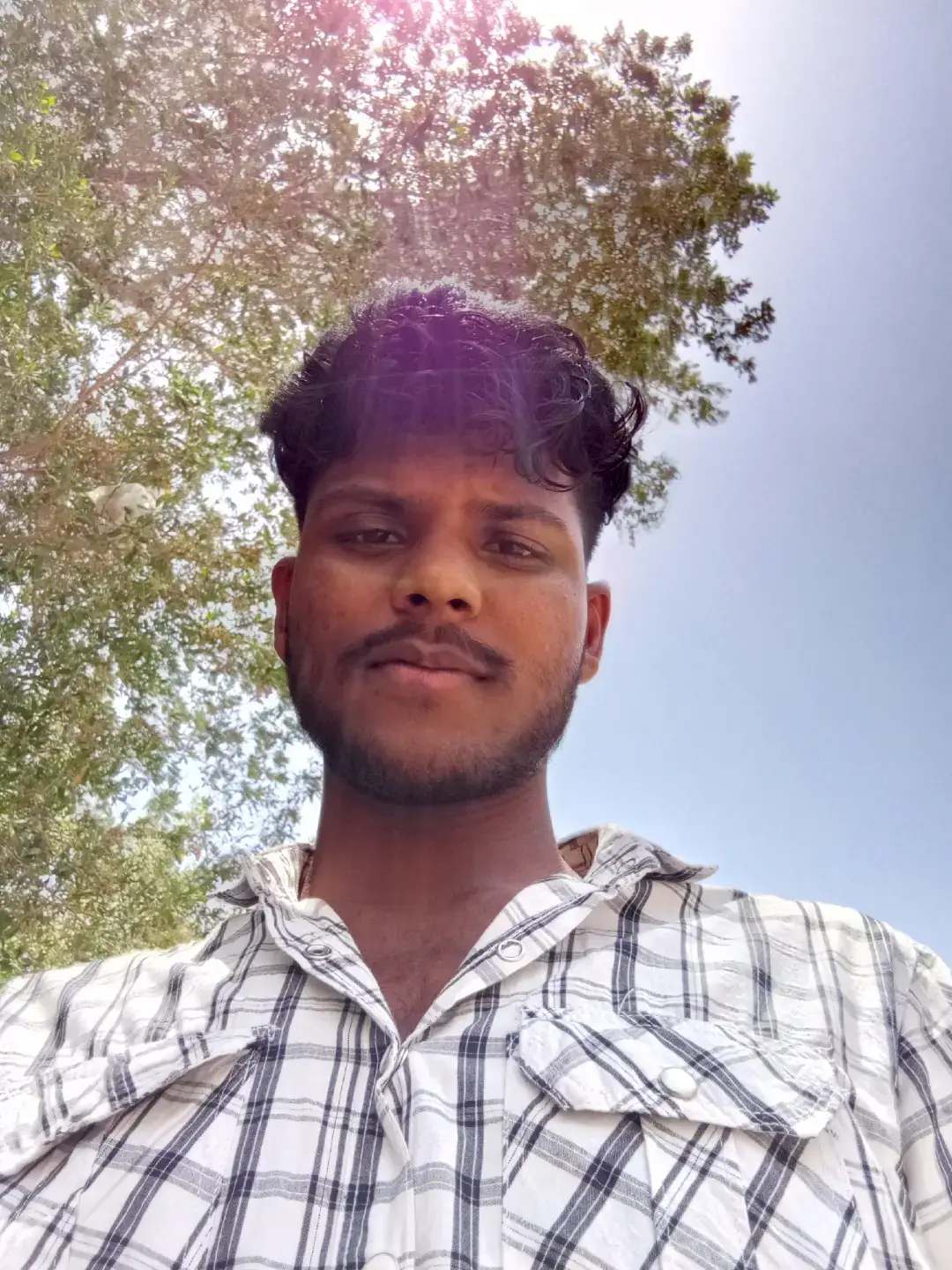 মন মরা চেহারা এলোমেলো চুল ভাঙাচোরা দেহ মন মুগ্ধকর হাসি ছাড়া কিছু নেই....!😊❤️‍🩹😅💔#foyou #vaila #vairalvideo 