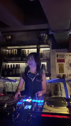 #roaringroom #อารีย์ #สะพานควาย #บาร์ลับ #บาร์ #DJ 