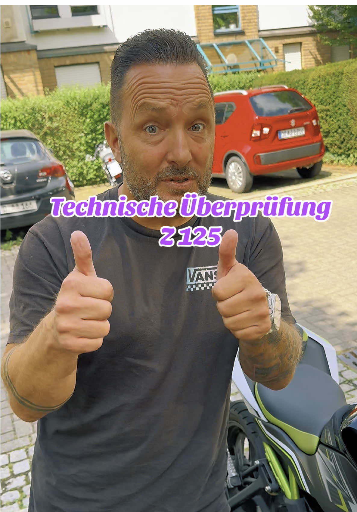 Für euch und eure praktische Prüfung. Technische Überprüfung an der 125! Profiltiefe ist mind. 1 Millimeter. Viel Spaß damit ☺️🏍️✅🍀 #verkehrsschmiede #düsseldorf #pempelfort #derendorf #fahrschule #führerschein #fahrschüler #bestehen #technischeüberprüfung #z125 #kawasaki #likeforlikes #share 