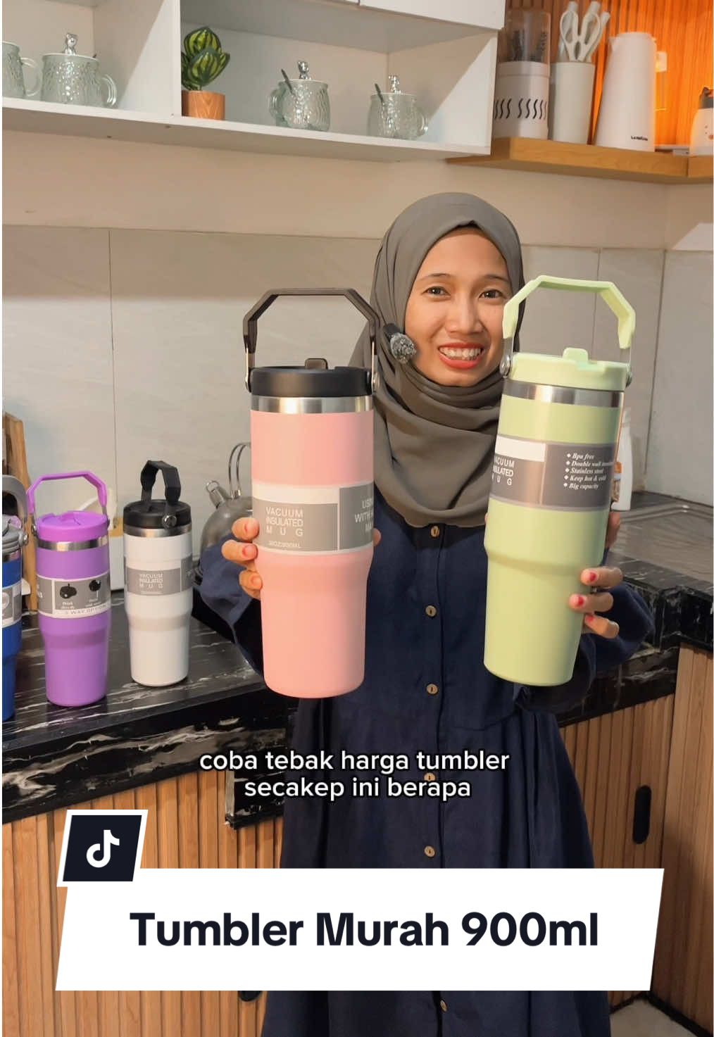 Botol minum atau tumbler murah ukuran 900ml. #tumbler #tumblerviral #botolminum #botolminumviral 
