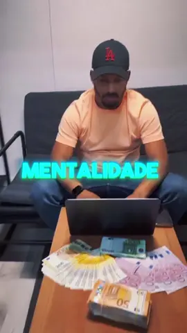 A internet mudou minha vida , você deveria usar ela para mudar a sua também 💶📊🤷🏾‍♂️ #palops🇦🇴🇲🇿🇸🇹🇨🇻🇬🇼 #lisboa #palopes🇬🇼🇨🇻🇲🇿🇸🇹🇦🇴 #portugal🇵🇹 #fcporto #lucaschaves #slbenfica #sporting 
