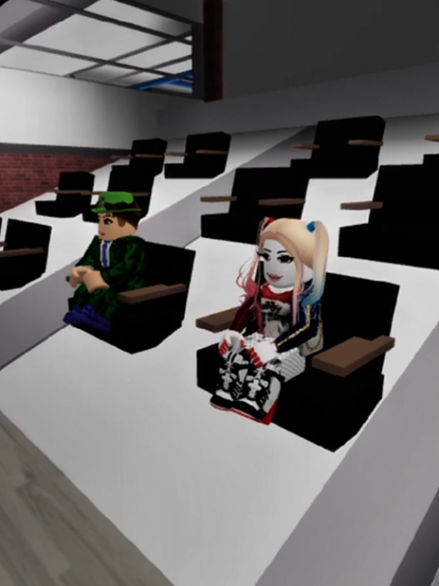 Agora é oficial, estamos em guerra! 🧨 #floptok #roblox #viral 