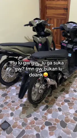 jaman skrng mah jgn kbnykn ngemis buat di temenin🤣