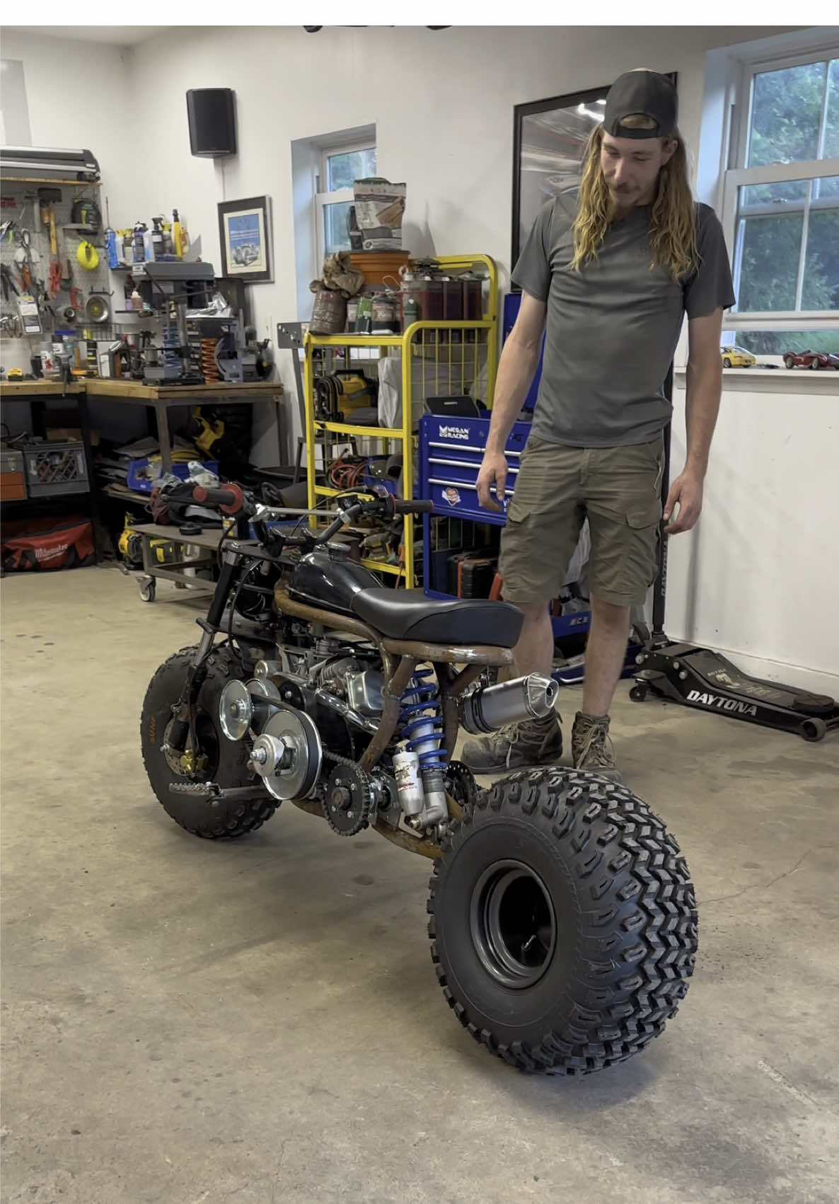 The big block mini bike is almost ready for paint! Full sending it today. Stay tuned #bigblock #minibike #fullsuspension #fabrication #builtnotbought #custom #fyp 